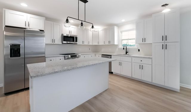 9512 Heathwood Drive, Ooltewah, TN 37363