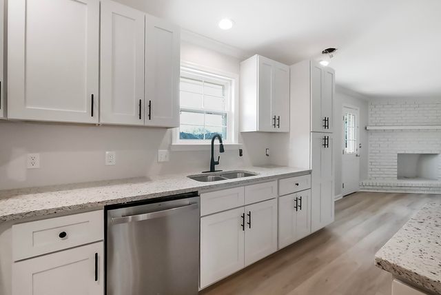 9512 Heathwood Drive, Ooltewah, TN 37363