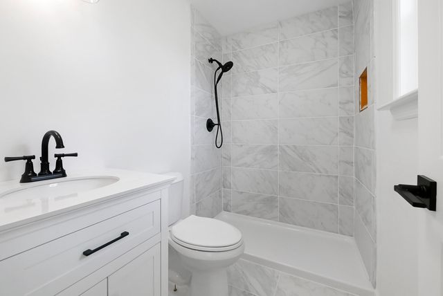 9512 Heathwood Drive, Ooltewah, TN 37363