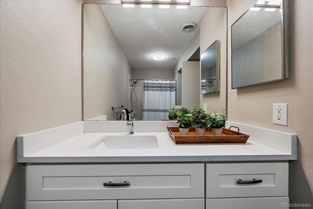 2740 E Otero Place 17, Centennial, CO 80122