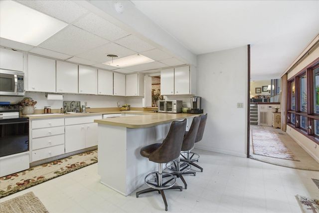 3010 Southshore Circle, Tallahassee, FL 32312