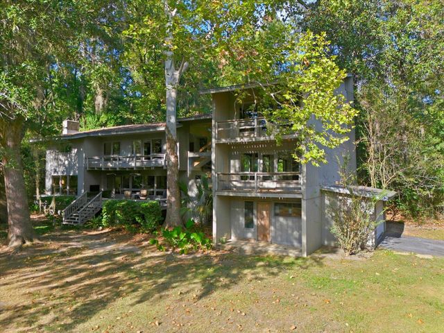 3010 Southshore Circle, Tallahassee, FL 32312