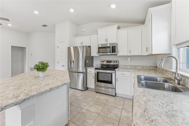 111 KRENSON BAY LOOP, Winter Haven, FL 33881