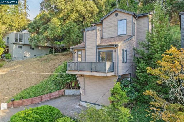 6480 Oakwood Dr, Oakland, CA 94611