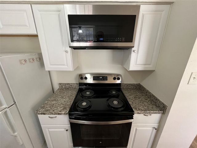 824 Johnnie Row, Seagoville, TX 75159