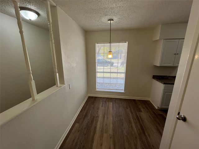 824 Johnnie Row, Seagoville, TX 75159