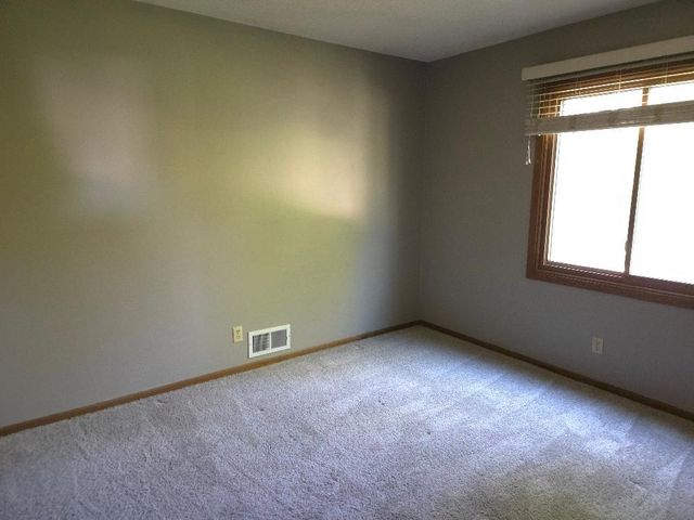 12273 Jack Pine Trail, Eden Prairie, MN 55347