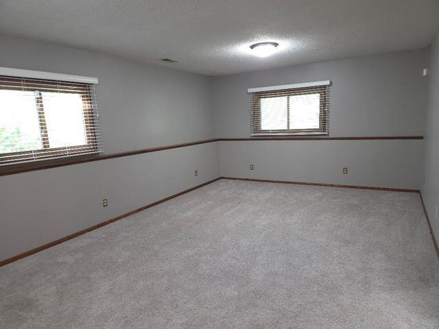 12273 Jack Pine Trail, Eden Prairie, MN 55347