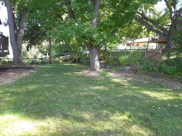 12273 Jack Pine Trail, Eden Prairie, MN 55347