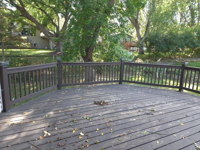 12273 Jack Pine Trail, Eden Prairie, MN 55347