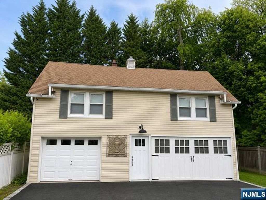 51 Sheridan Avenue, Ho-ho-kus, NJ 07423