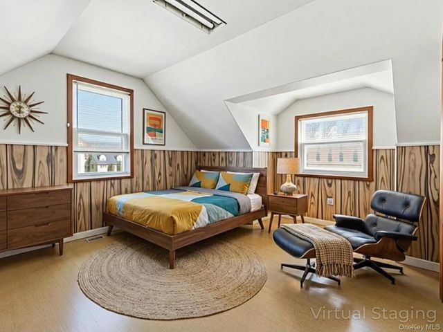 9 Stanford Lane, Hicksville, NY 11801