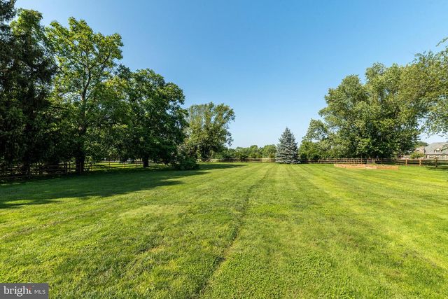 31 LONGVIEW ROAD, Perkasie, PA 18944