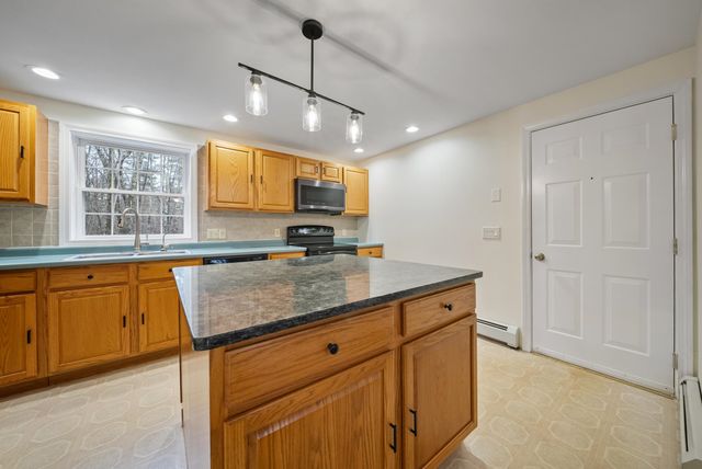 24 Prescott Road, Epping, NH 03042