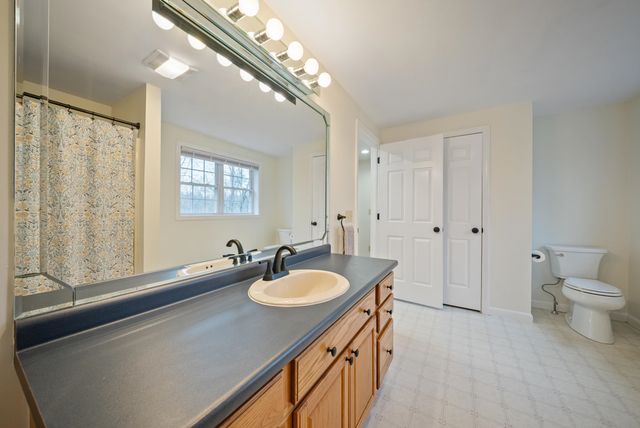 24 Prescott Road, Epping, NH 03042