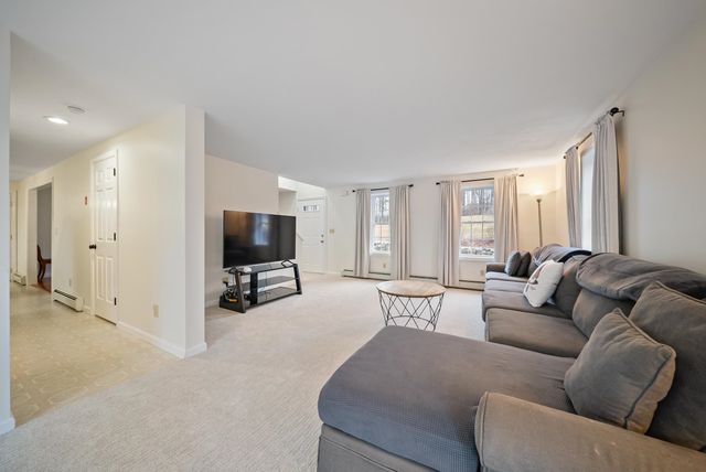 24 Prescott Road, Epping, NH 03042