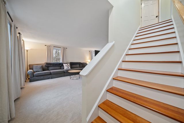 24 Prescott Road, Epping, NH 03042