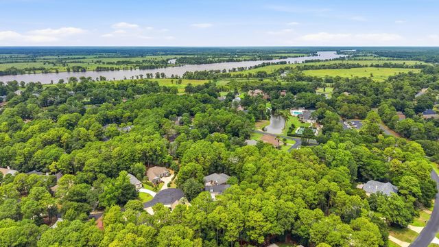 108 Prestwick Dr., Pawleys Island, SC 29585