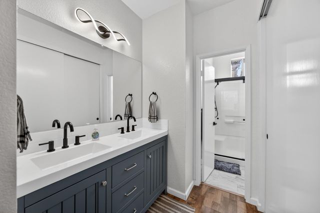 9365 Laguna Pointe Way, Elk Grove, CA 95758