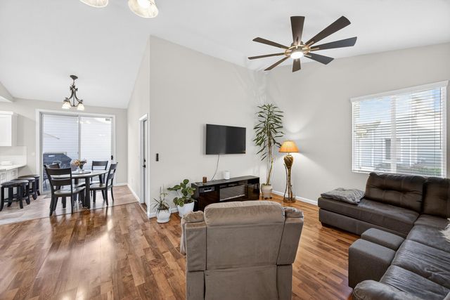 9365 Laguna Pointe Way, Elk Grove, CA 95758