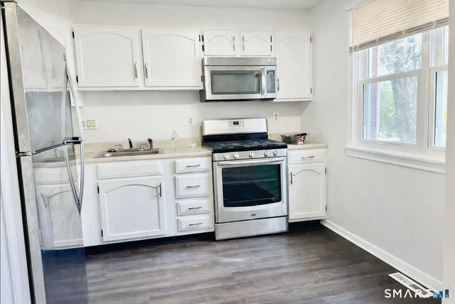 16 East Gate Lane 16, Hamden, CT 06514