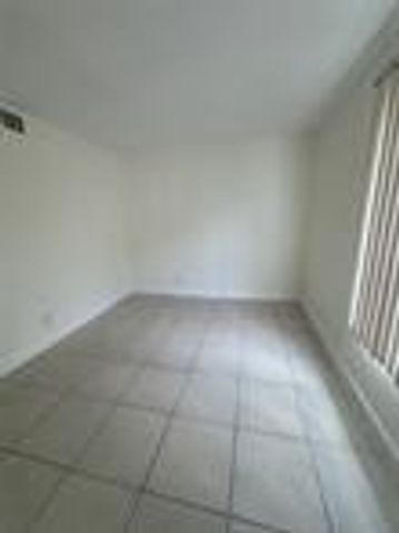 2526 Riverside Drive 112, Coral Springs, FL 33065