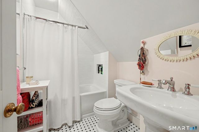 85 Bittersweet Lane, New Canaan, CT 06840