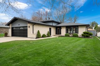 140 Spring Oaks Drive, Wood Dale, IL 60191