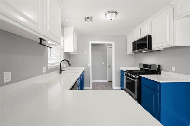 5904 SE 10th Street, Oklahoma City, OK 73110