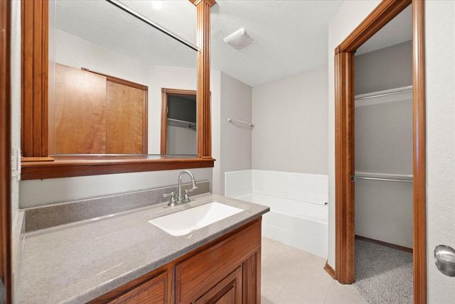 5904 SE 10th Street, Oklahoma City, OK 73110