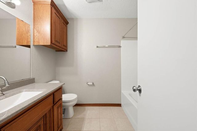 5904 SE 10th Street, Oklahoma City, OK 73110