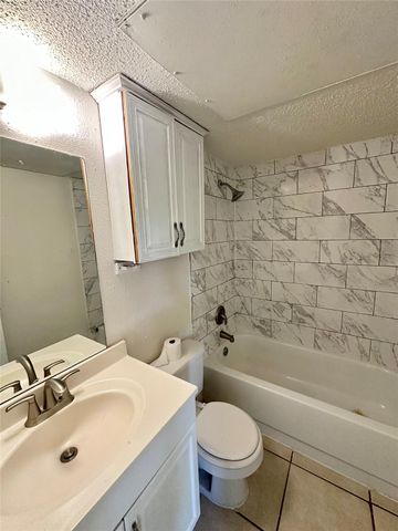 4322 Gillis ST 204, Austin, TX 78745