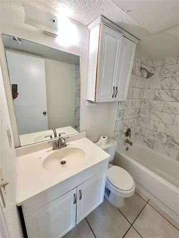4322 Gillis ST 204, Austin, TX 78745