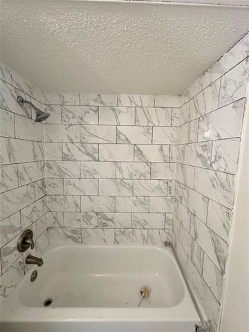 4322 Gillis ST 204, Austin, TX 78745