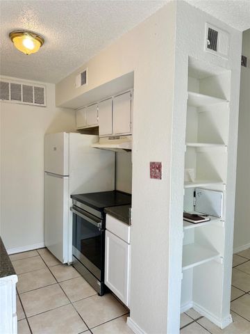 4322 Gillis ST 204, Austin, TX 78745