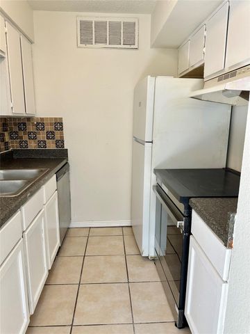 4322 Gillis ST 204, Austin, TX 78745