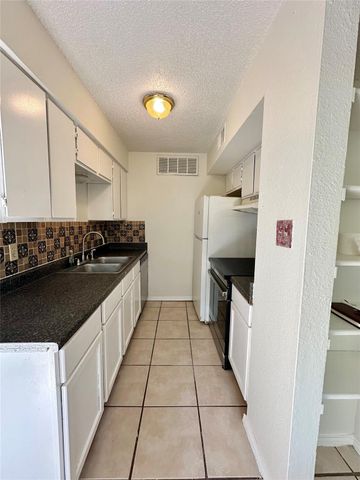 4322 Gillis ST 204, Austin, TX 78745