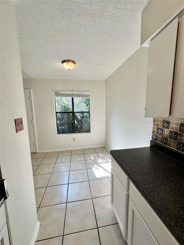 4322 Gillis ST 204, Austin, TX 78745
