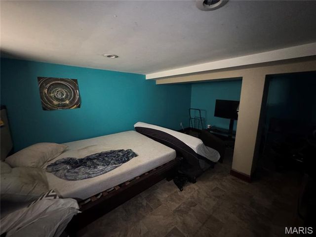 5432 Bates Street, St Louis, MO 63116