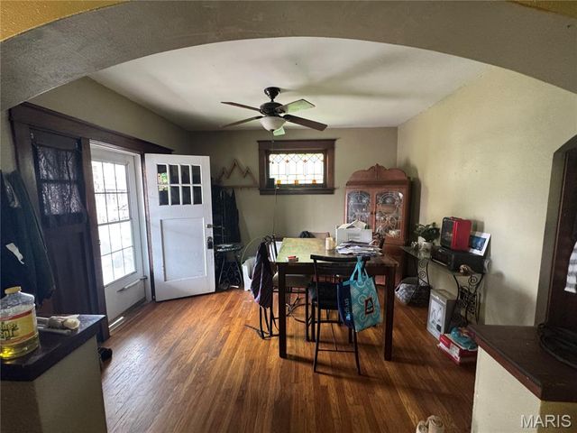 5432 Bates Street, St Louis, MO 63116