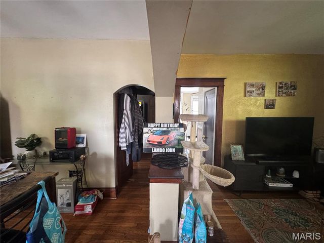 5432 Bates Street, St Louis, MO 63116