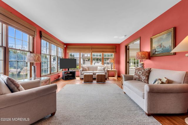 5 Howell Avenue, Spring Lake, NJ 07762