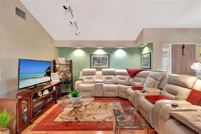 3907 58th Circle, Vero Beach, FL 32966