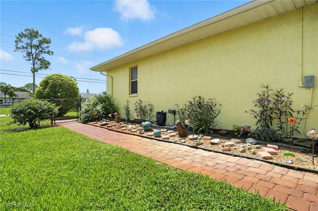 18240 Phlox DR, Fort Myers, FL 33967