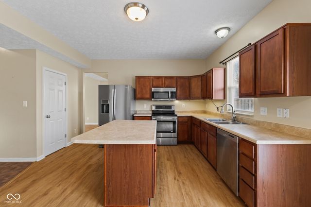 8346 Bravestone Way, Indianapolis, IN 46239