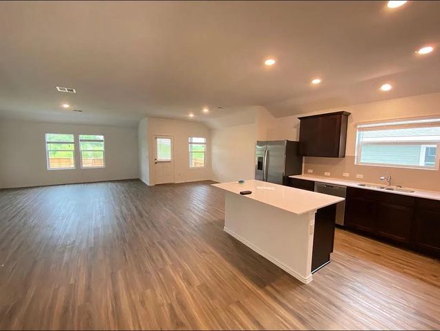 490 Jack Ryan ST, Kyle, TX 78640