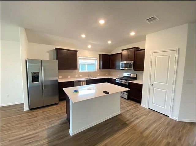 490 Jack Ryan ST, Kyle, TX 78640