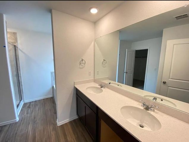 490 Jack Ryan ST, Kyle, TX 78640