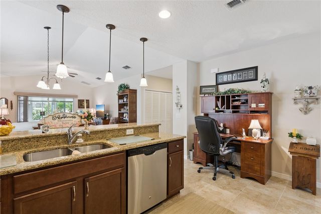 518 CADIZ LOOP, Davenport, FL 33837