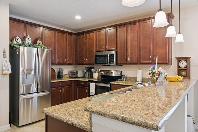 518 CADIZ LOOP, Davenport, FL 33837